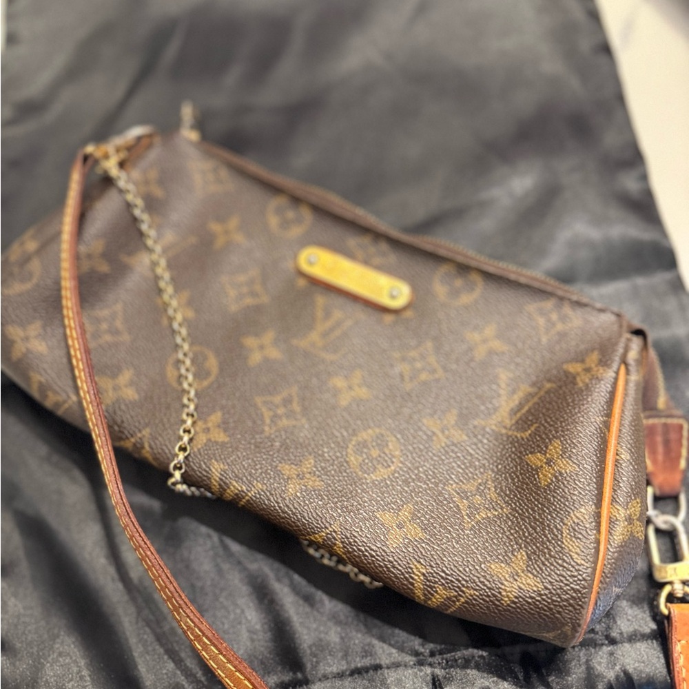 Louis Vuitton Eva